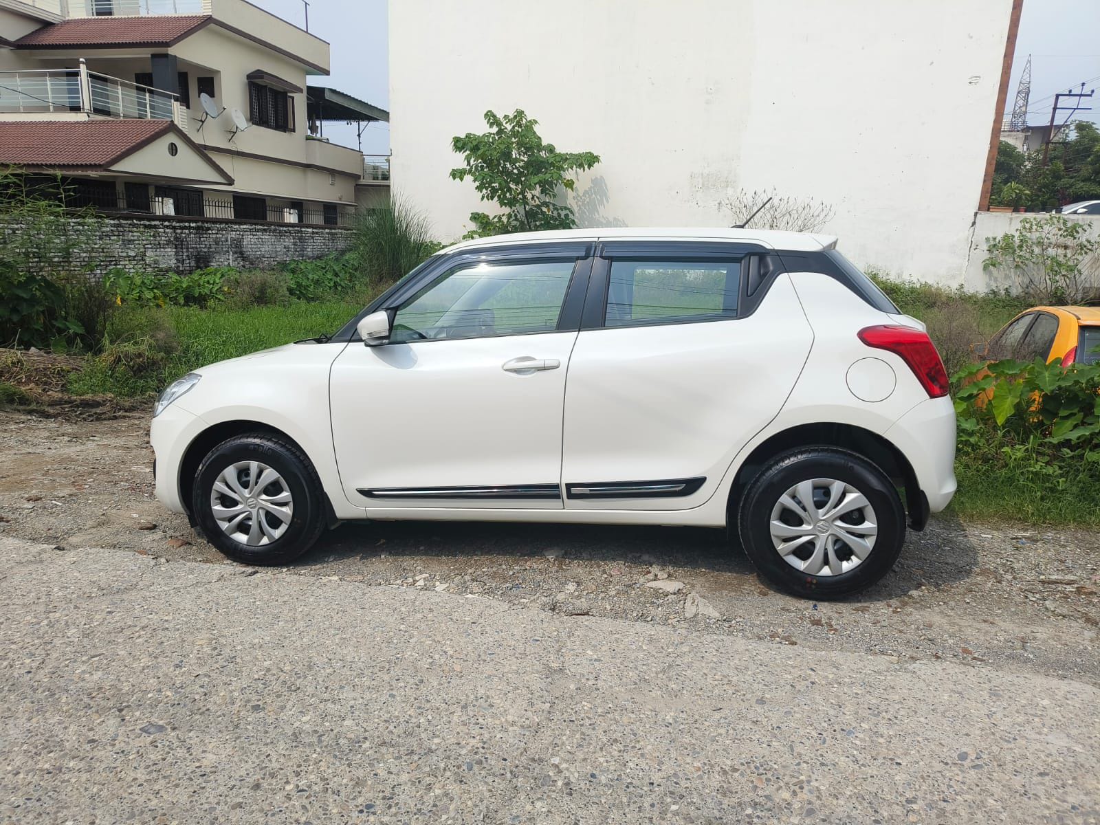 Self Drive Cars in Rishikesh